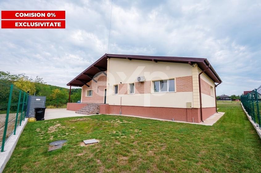 Casă individuală cu 4 camere cu Canalizare în Smeura