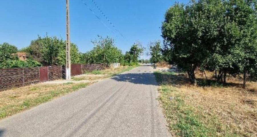 Casă cu 2 camere cu Teren 816 Mp în Curcani