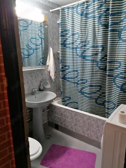 Apartament cu 3 camere decomandat în Caracal