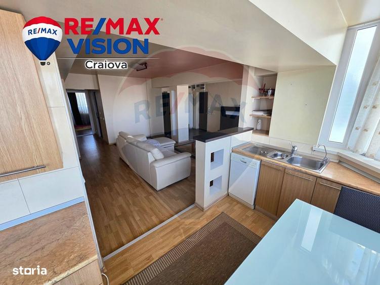 Apartament cu 4 camere, mobilat în Ultracentral