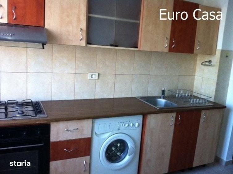 Apartament cu 2 camere semidecomandat în Craiovei