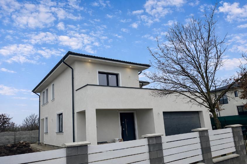 Casă individuală cu 4 camere cu Garaj în Crevedia
