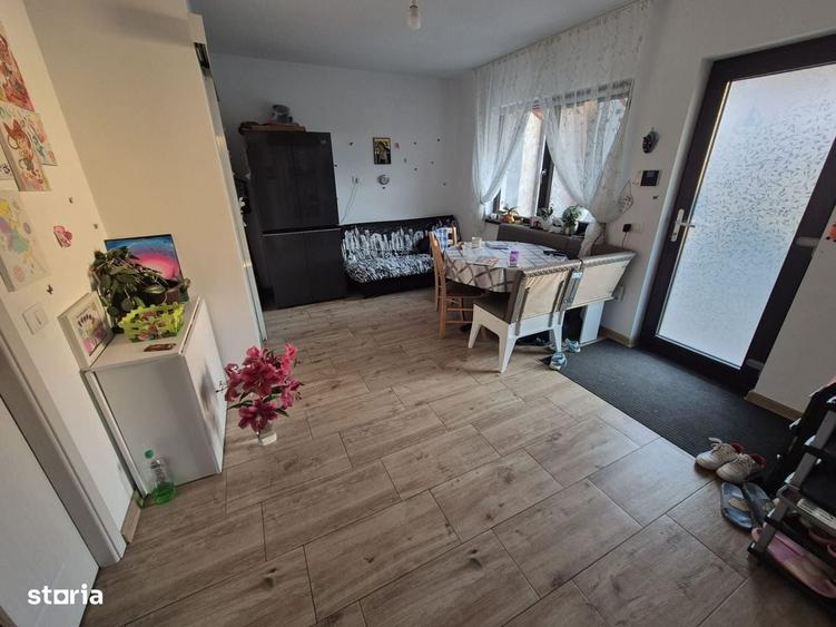 Casă cu 4 camere în Vulcan