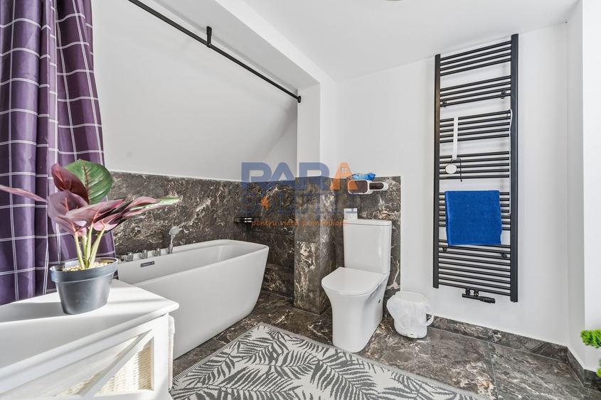 Duplex cu 6 camere cu Canalizare în Central