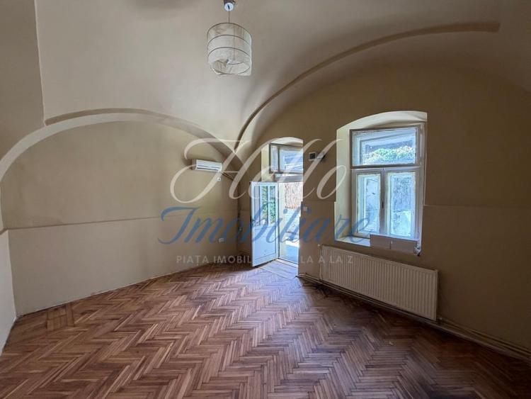 Spațiu comercial, de 20 mp, în Central