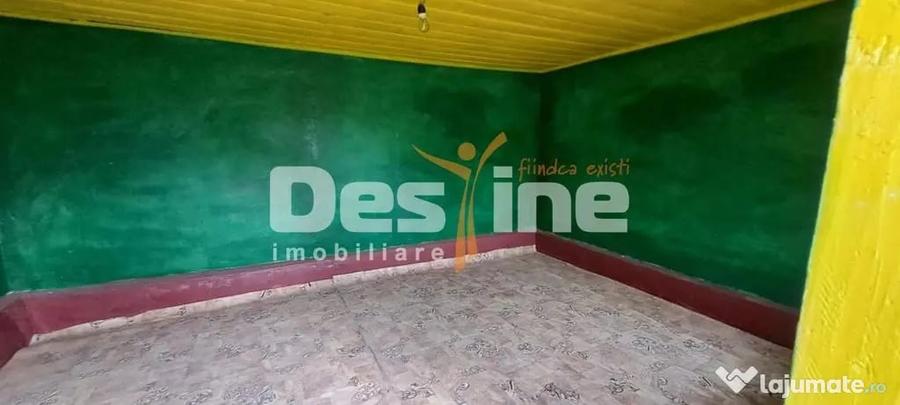 Casă cu 4 camere cu Teren 1000 Mp în Horlești