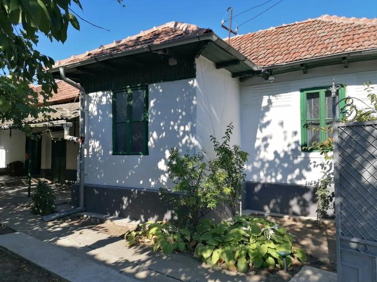 Casă individuală cu 5 camere cu Teren 1152 Mp în Vârtop