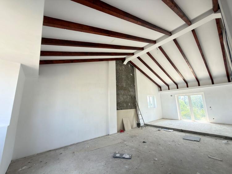 Casă individuală cu 5 camere cu Canalizare în Băleni-Sârbi