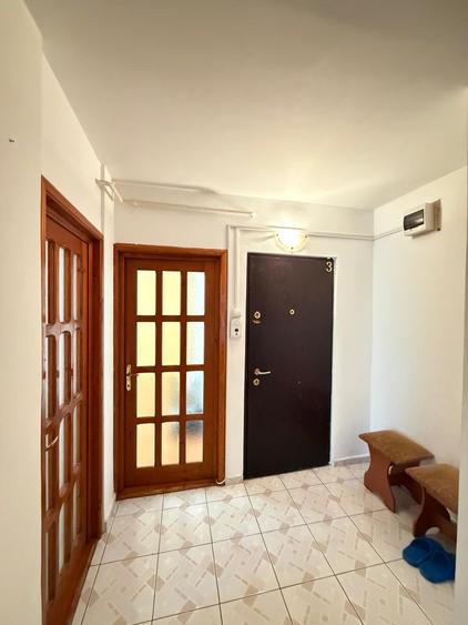 Apartament cu 2 camere decomandat în Piața Centrală