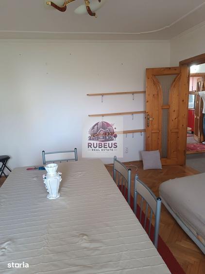 Apartament cu 4 camere în Central