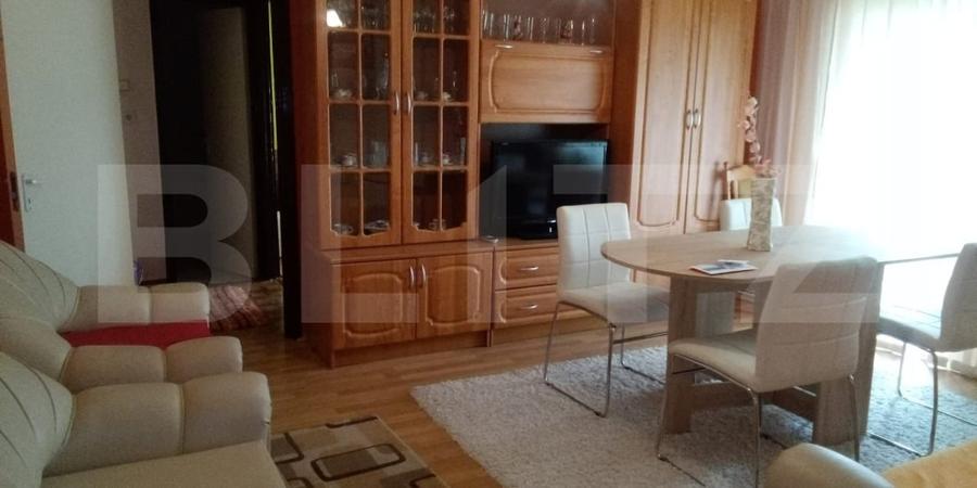 Apartament cu 2 camere semidecomandat, mobilat în Carei