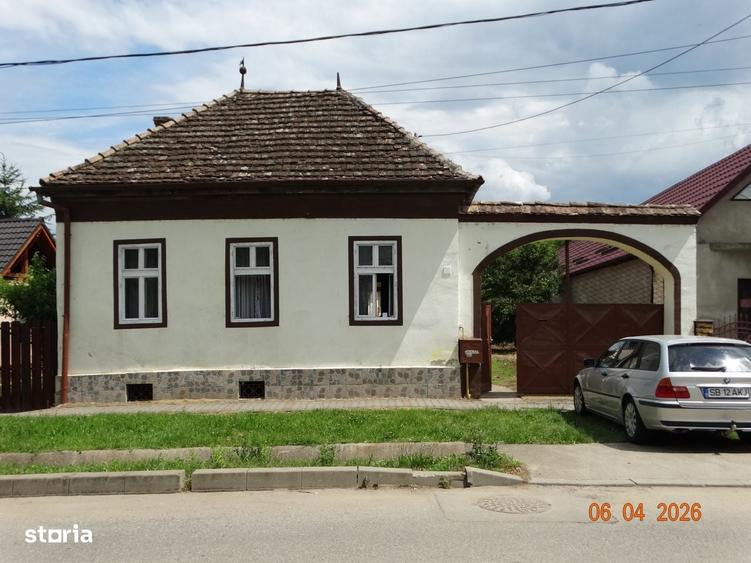 Casă cu 4 camere în Jidvei