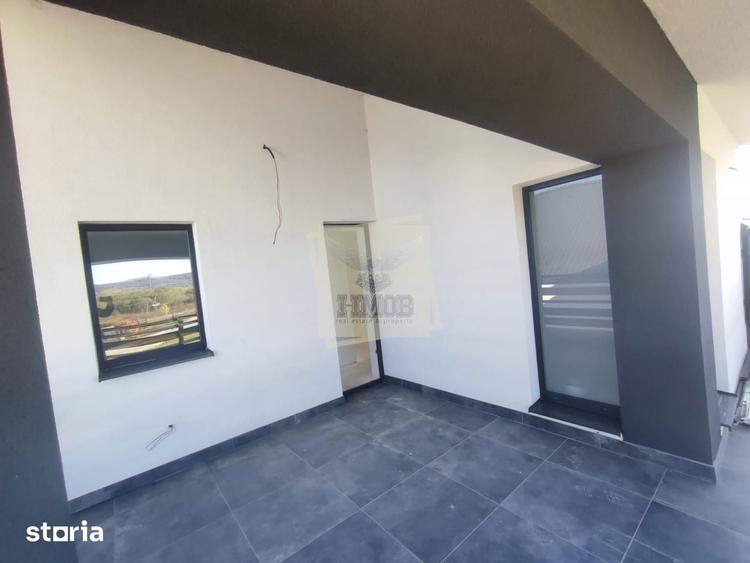 Casă cu 5 camere cu Teren 485 Mp în Cristian