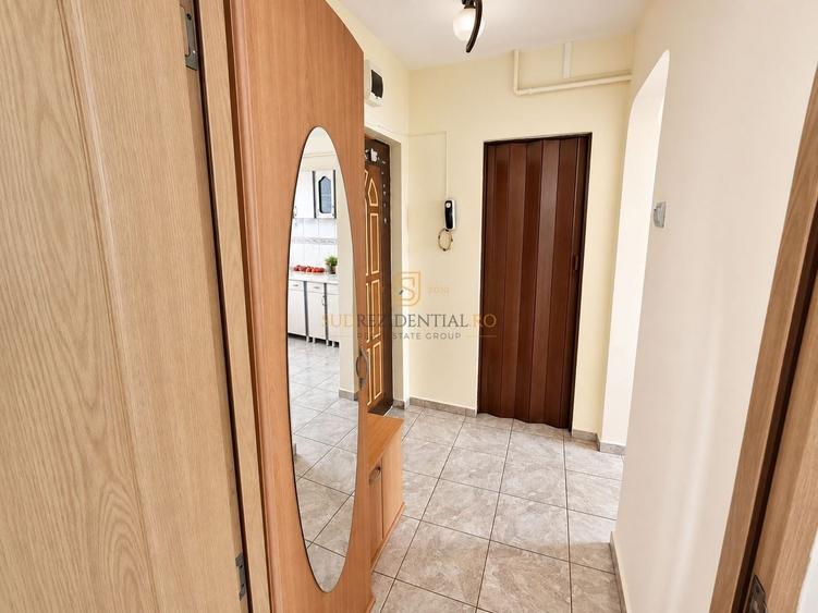 Apartament cu 2 camere semidecomandat, mobilat în Olteniței