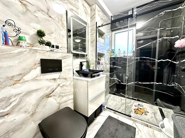 Apartament cu 2 camere semidecomandat, mobilat în Florești