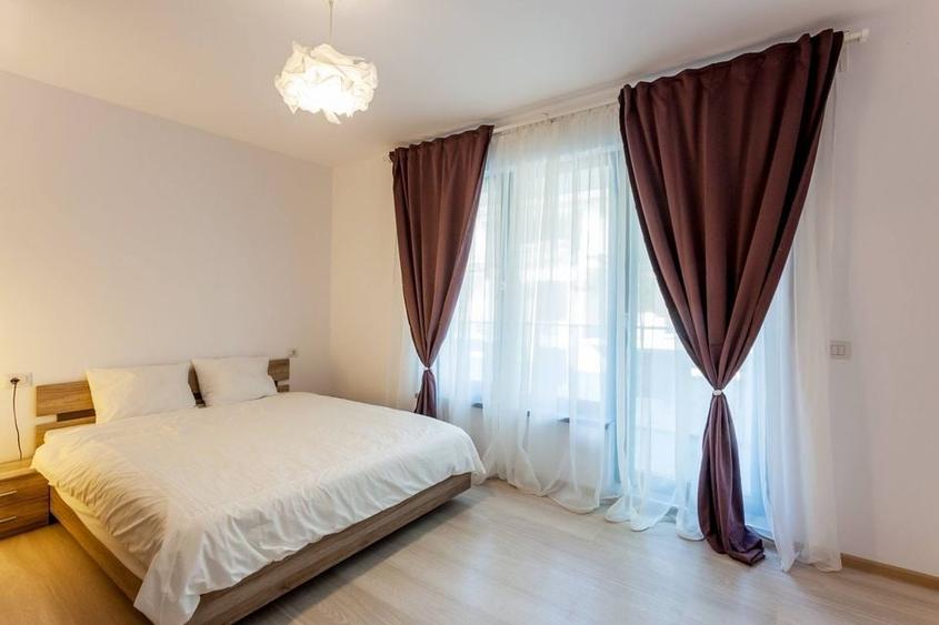 Apartament cu 3 camere decomandat în Ferme