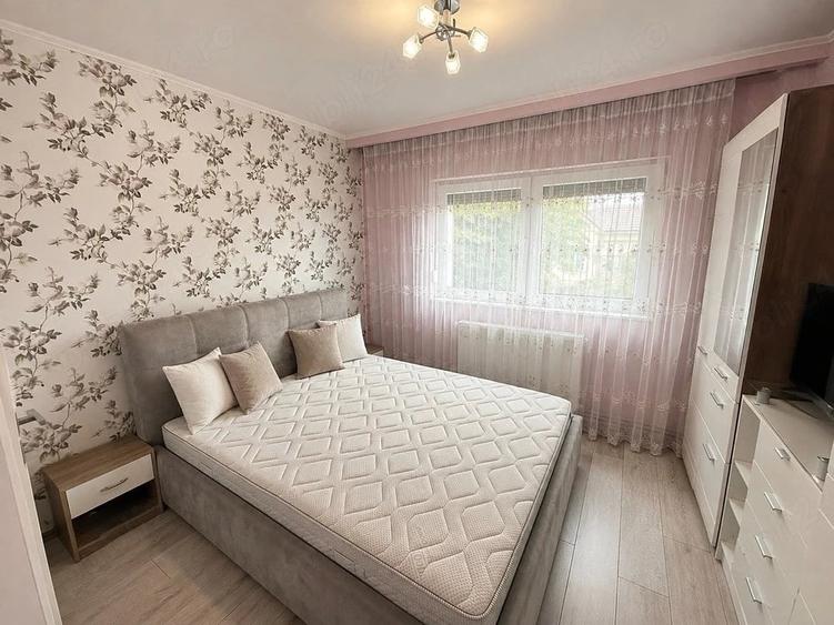 Apartament cu 3 camere semidecomandat în Micălaca