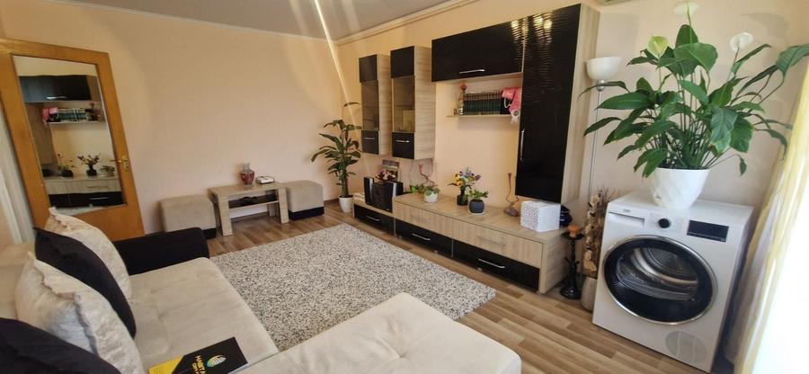 Apartament cu 3 camere decomandat, mobilat în Brâncoveanu
