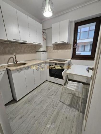 Apartament cu 2 camere decomandat, mobilat în Jiului