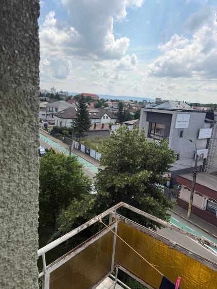 Apartament cu 3 camere decomandat în Gară
