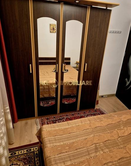 Apartament cu 3 camere semidecomandat, mobilat în Gorjului