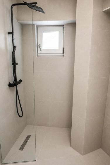Apartament cu 4 camere decomandat în Șagului