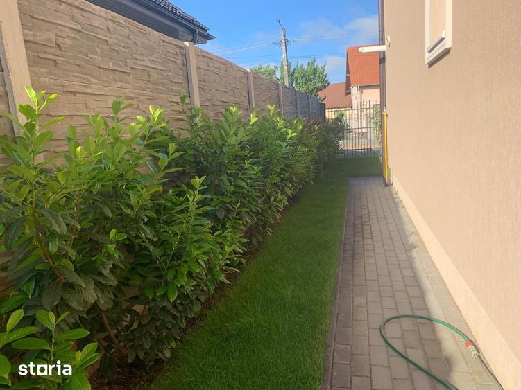 Casă cu 4 camere cu Teren 250 Mp în Utvin