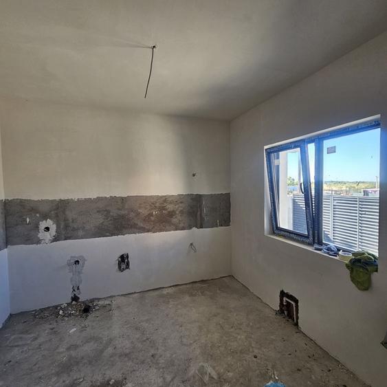 Casă cu 4 camere în Central