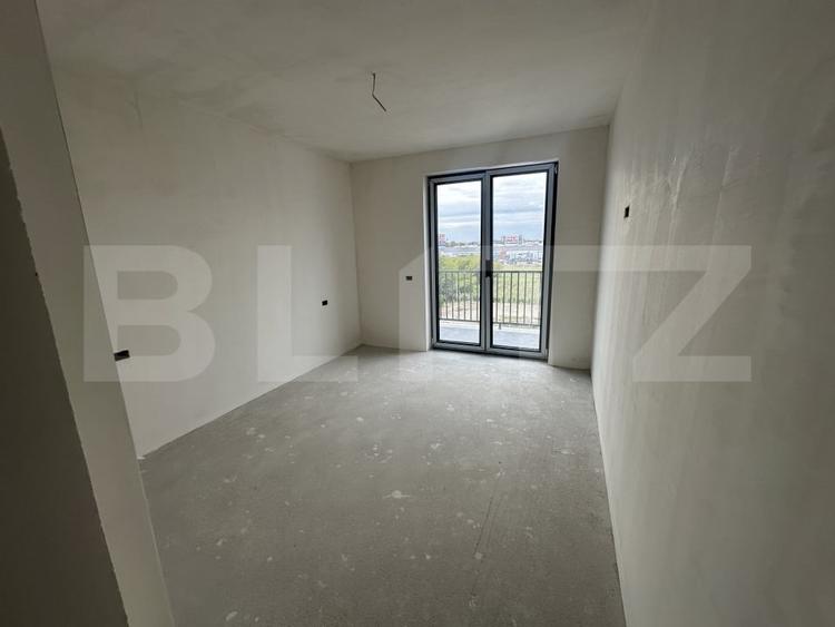 Apartament cu 3 camere decomandat în Careiului