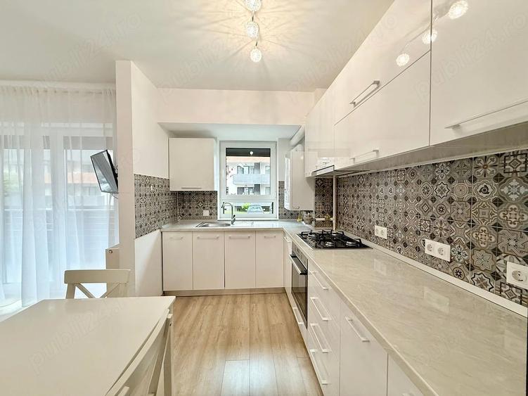 Apartament cu 3 camere decomandat în Bartolomeu