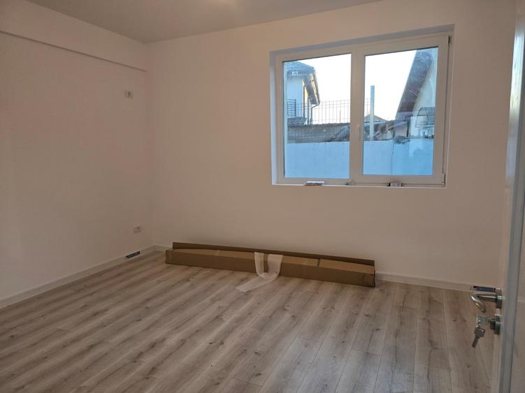 Casă cu 3 camere cu Teren 300 Mp în Pantelimon