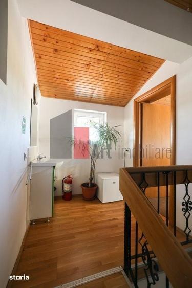 Casă cu 6 camere cu Teren 74 Mp în Domenii