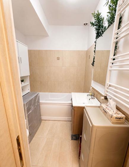 Apartament cu 3 camere semidecomandat în Drumul Taberei