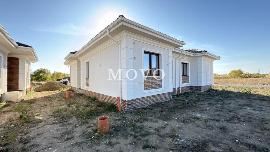 Duplex cu 3 camere cu Canalizare în Moșnița Nouă
