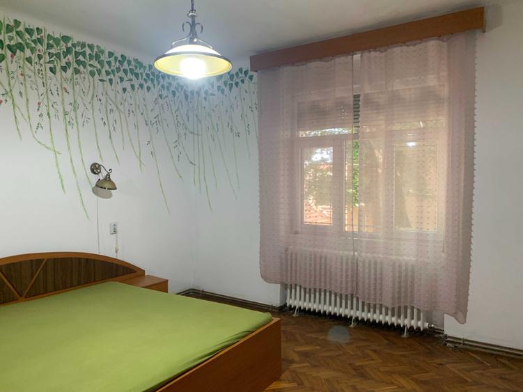 Casă cu 4 camere cu Teren 365 Mp în Bălcescu
