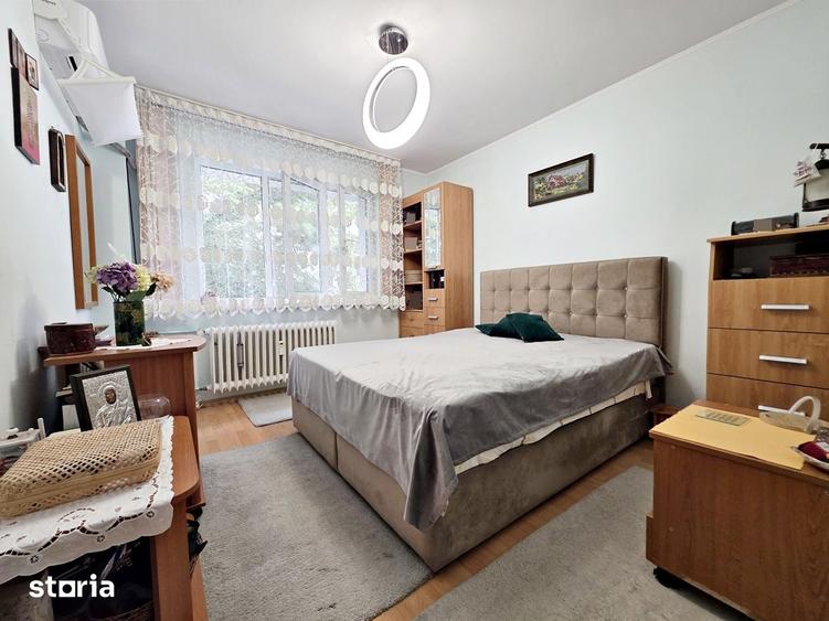 Apartament cu 4 camere semidecomandat în Militari