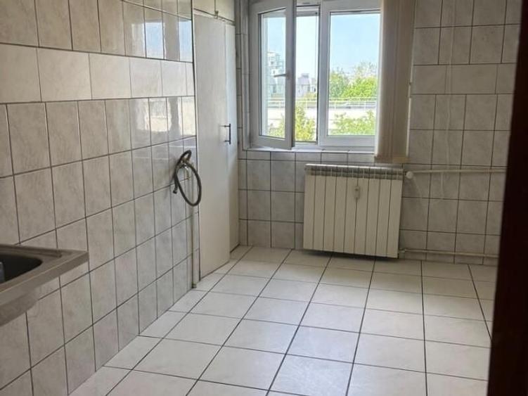 Apartament cu 2 camere decomandat în Aviației