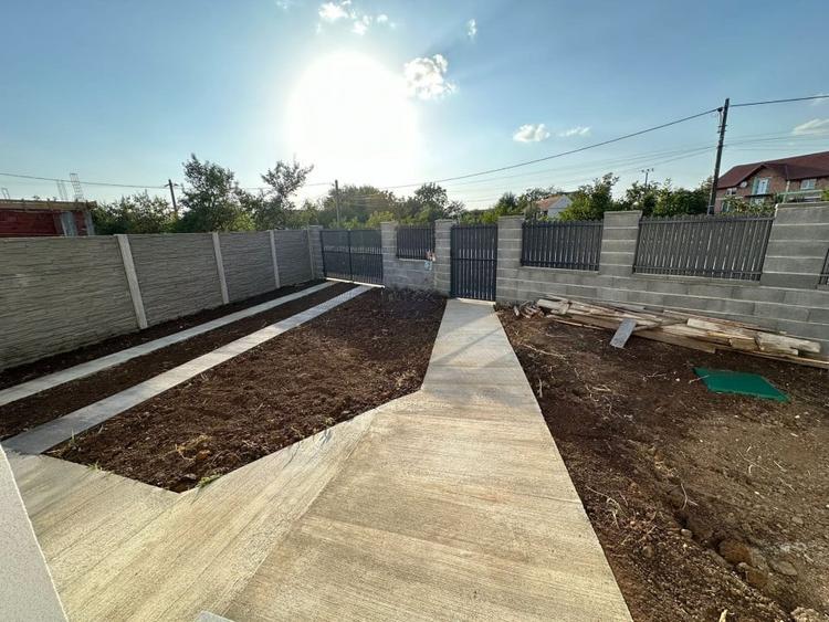 Casă individuală cu 4 camere cu Teren 650 Mp în Ianova