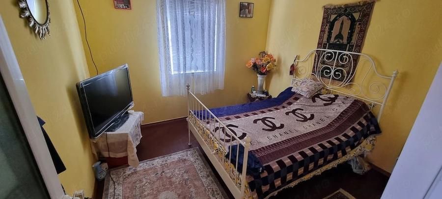 Casă cu Teren 2500 Mp în Central