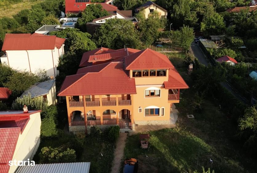 Casă cu Teren 2381 Mp în Berceni