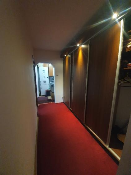 Apartament cu 2 camere decomandat în Podu Roș