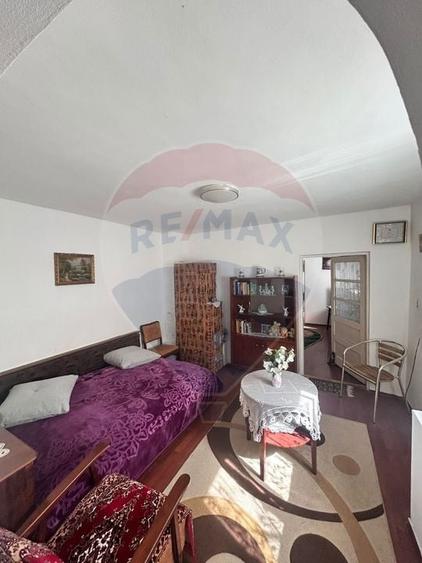 Casă individuală cu 4 camere cu Teren 174 Mp în Gheorghe Doja