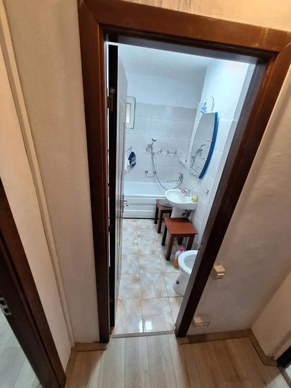 Apartament cu 2 camere nedecomandat în Govândari