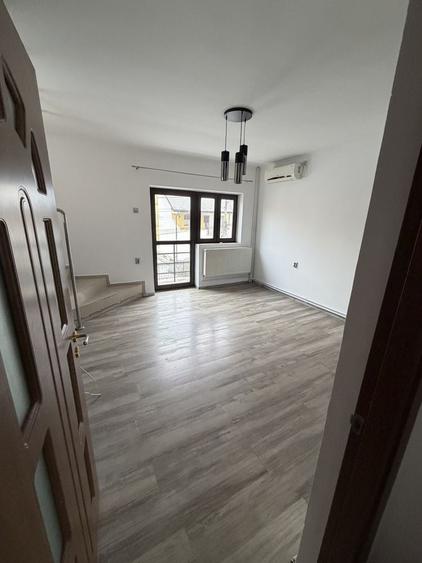 Spațiu comercial, de 100 mp, în Central