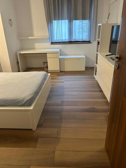 Casă cu 5 camere cu Teren 221 Mp în Obor
