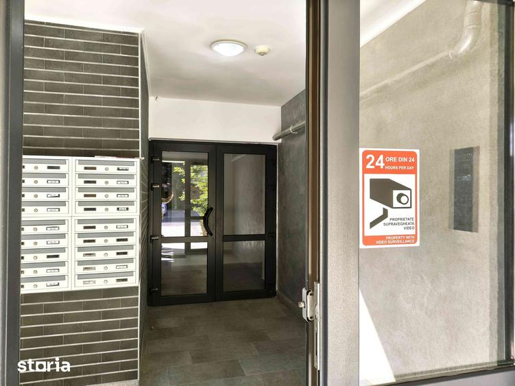 Apartament cu 2 camere decomandat în Tractorul