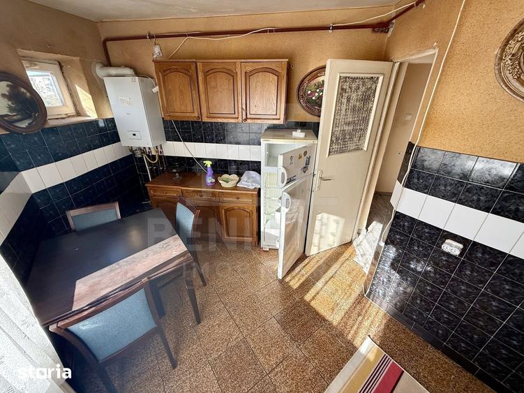Apartament cu 2 camere decomandat în Craiovița Nouă