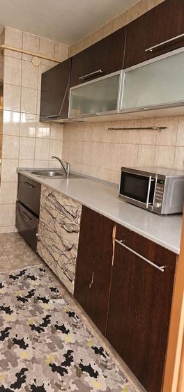 Apartament cu 3 camere decomandat în Mazepa 2