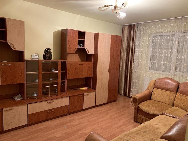 Apartament cu 2 camere decomandat în Electroprecizia