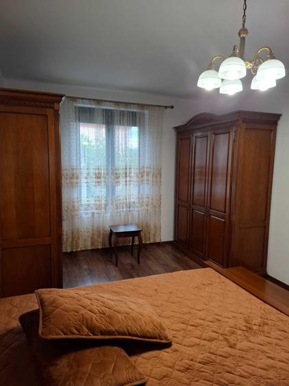 Apartament cu 2 camere decomandat în Petros